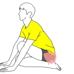 膝を体の中央で組んだ姿勢で行うお尻（殿筋群）のストレッチ。ヨガの牛の顔のポーズ（ゴムカーサナ）の下半身と似たストレッチ。