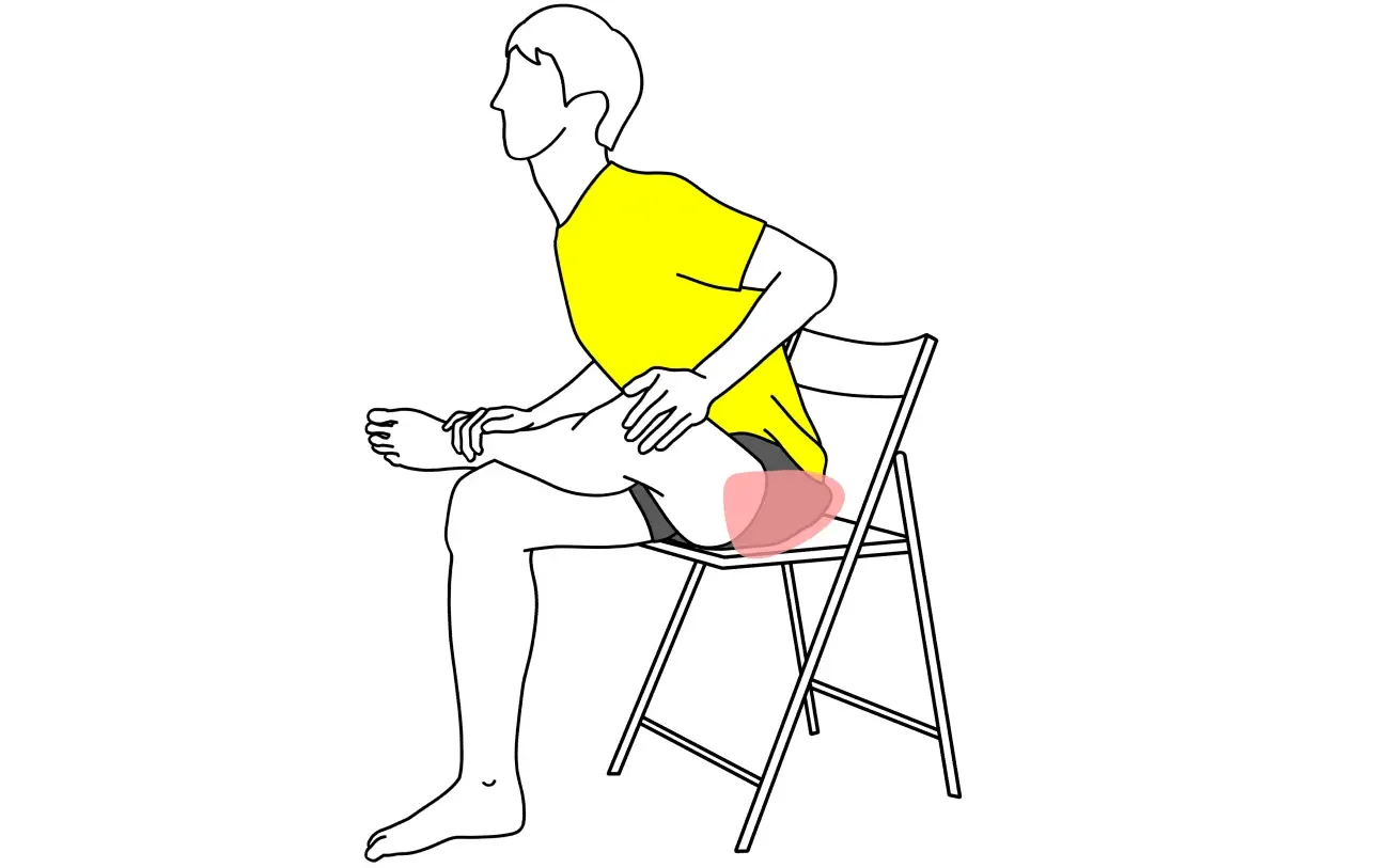 お仕事の合間におすすめ！椅子に座りながらできるお尻（大殿筋）のストレッチの方法 | ボディ・モーション・ラボ